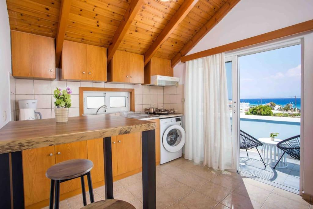 Megat Seaview And Seaside Apartments Ialysos  Esterno foto